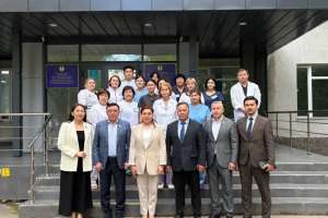 Сенат депутаттары елордалық ұйымдардың ұжымдарымен кездесті