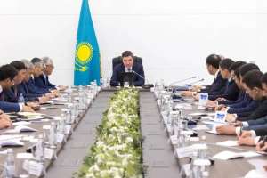 Олжас Бектенов моноқалаларды дамыту мәселелері бойынша республикалық кеңес өткізді