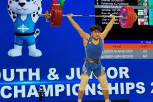 Едіге Емберді ауыр атлетикадан Азия чемпионатында рекорд жаңартты
