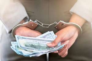 «Грантқа оқуға түсіремін»: Астанада тұрғындарды сан соқтырған күдікті анықталды