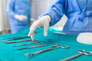 Атырауда көпбалалы ана әкімдікке сүндетке отырғызу қымбаттап кеткенін айтып шағымданды