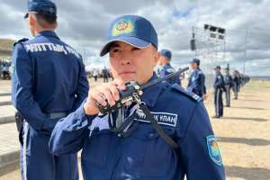 Абайдың 180 жылдығы: Ұландық сарбаздар жоғалған балаларды тапты