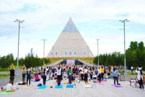 Елордада йогадан жаттығулар өтеді