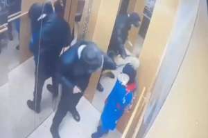 Лифтідегі шабуыл: 5 жасар баланың қазіргі жағдайы белгілі болды