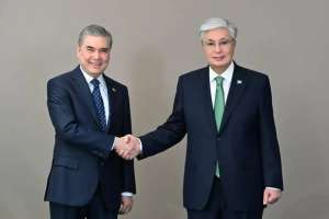 Қасым-Жомарт Тоқаев Гурбангулы Бердімұхамедовпен бейресми кездесу өткізді