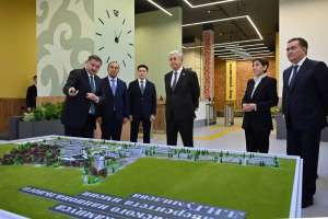 Президент ЕҰУ-дің Студенттер үйіне барды