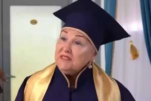 «120 жыл өмір сүргім келеді»: 74 жастағы қазақстандық зейнеткер заңгер атанды