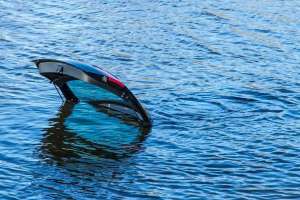 Ақтөбеде атасы мен немересі көлікпен бірге суға батып кетті