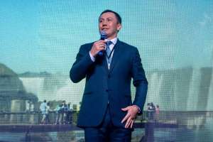 Геннадий Головкин бокстан Бразилиядағы Әлем кубогы кезеңінің ашылу салтанатына қатысты