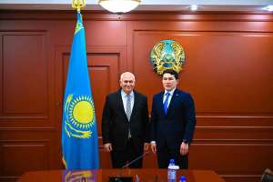 Ербол Мырзабосынов Халықаралық ауыр атлетика федерациясының басшысымен кездесті