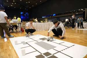 Астаналық оқушылар робот құрастырып шығарды