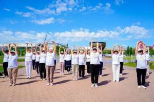 Астанада зейнеткерлер таңғы жаттығу жасады