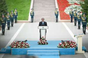 Президент Мемлекеттік ту көтеру рәсіміне қатысты