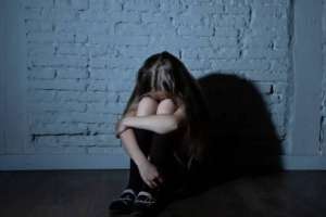 Атыраудағы мектеп ауласында кішкентай қыздың саусағы жұлынып кеткен