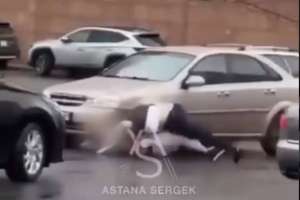 Жолдағы жанжал: Елордада жүргізушілер 15 тәулікке қамалды (ВИДЕО)