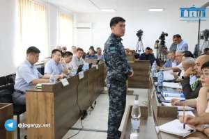 «Сол күні ғана көрдім»: айыпталушы Дархан Әскентай басқа айыпталушыларды танымайтынын айтты