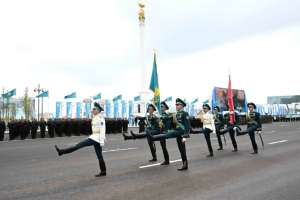 Астанада Жеңістің 80 жылдығына арналған әскери парад басталды