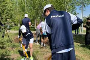 Астанада спортшылар «Таза Қазақстан» экоакциясына қолдау көрсетті