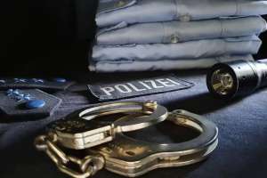 Алматыда қамаудағы адамның қашып кеткен сәті видеоға түсіп қалды