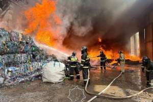 Елордада ірі қойма өртенді