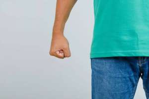 «Шетелге оқуға түскен»: мектеп оқушылары қатарласының жетістігін көре алмай, соққыға жыққан