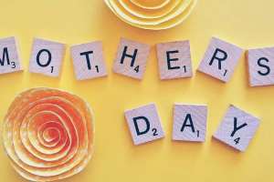 Бүгін Аналар күні атап өтіліп жатыр