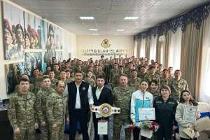 Азия чемпионы Аида Әбікеева ұландықтармен кездесті