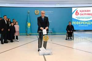 Мемлекет басшысы АЭС бойынша референдумда дауыс берді