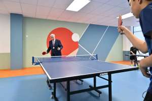 Қасым-Жомарт Тоқаев Шымкенттегі №2 Оқушылар сарайында теннис ойнады