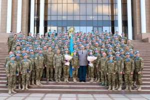 Қорғаныс министрі Голан жоталарынан оралған бітімгерлерді марапаттады