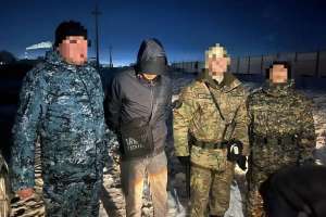 Түрмеге сегіз телефон өткізбек болған ер адам ұсталды