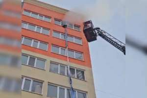 Елордада көпқабатты тұрғын үйден өрт шықты (ВИДЕО)