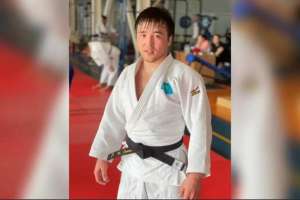 Елдос Сметов Лондонда ағылшын тілін үйреніп жүр