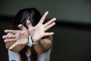 «Қытайдан арзан тауарлар жеткіземін»: Азаматтардың 67 млн теңгесін жымқырған алаяқ сотталды