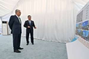 Мемлекет басшысы Астанадағы «Мыңжылдық» аллеясын абаттандыру жұмыстарымен танысты