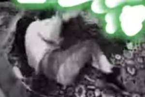 Павлодарда жасөспірім қыз бойжеткенді соққыға жыққан (ВИДЕО)