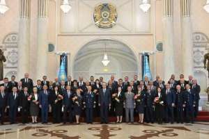 Мемлекет басшысы астаналық көлік саласы қызметкерлерін марапаттады