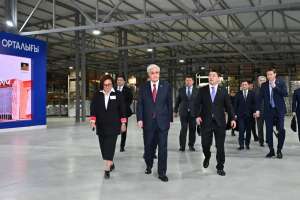 Тоқаев Ақтаудағы көтерме сауда-тарату орталығын аралап көрді