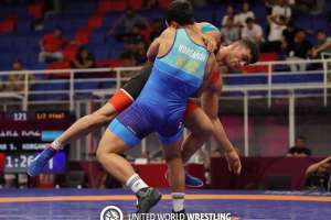 Қазақстандық балуан әлем чемпионатының қола жүлдесі үшін белдеседі