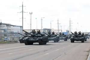 Қорғаныс министрі әскери шеруге дайындықты тексерді