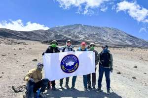 Килиманджаро шыңы Қазақстан халқы Ассамблеясының 30 жылдығына орай бағындырылды