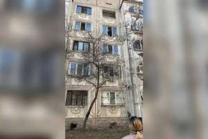 Алматыда ұландық офицер әйелді ажалдан құтқарды