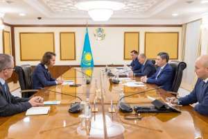 Бектенов теміржол машинасын жасау саласының көшбасшыларымен кездесті