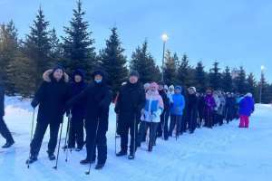 Астаналық зейнеткерлер скандинавиялық жүріспен айналысады