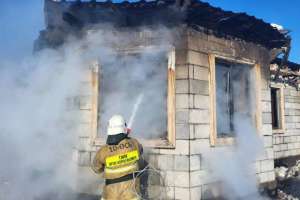 Елордалық өрт сөндірушілер өрттен  6 газ баллонын шығарды