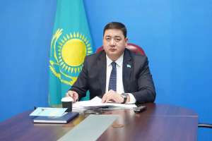 Ерлан Каналимов астаналықтарды келе жатқан Жаңа жыл мерекесімен құттықтады