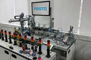 Студенттер Астанада сыйлықтар шығаратын шағын зауыт әзірледі