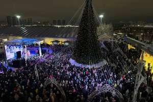Астанада басты жаңа жылдық шыршаның шамы салтанатты түрде жағылды