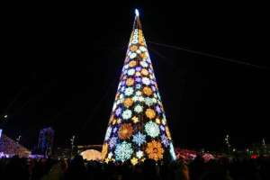 Астанада жаңа жылдық шыршалардың шамдары қашан жағылады