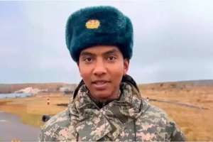 Қазақша сөйлеп, әскерде борышын өтеп жүрген араб жігіт көпшілікті тәнті етті